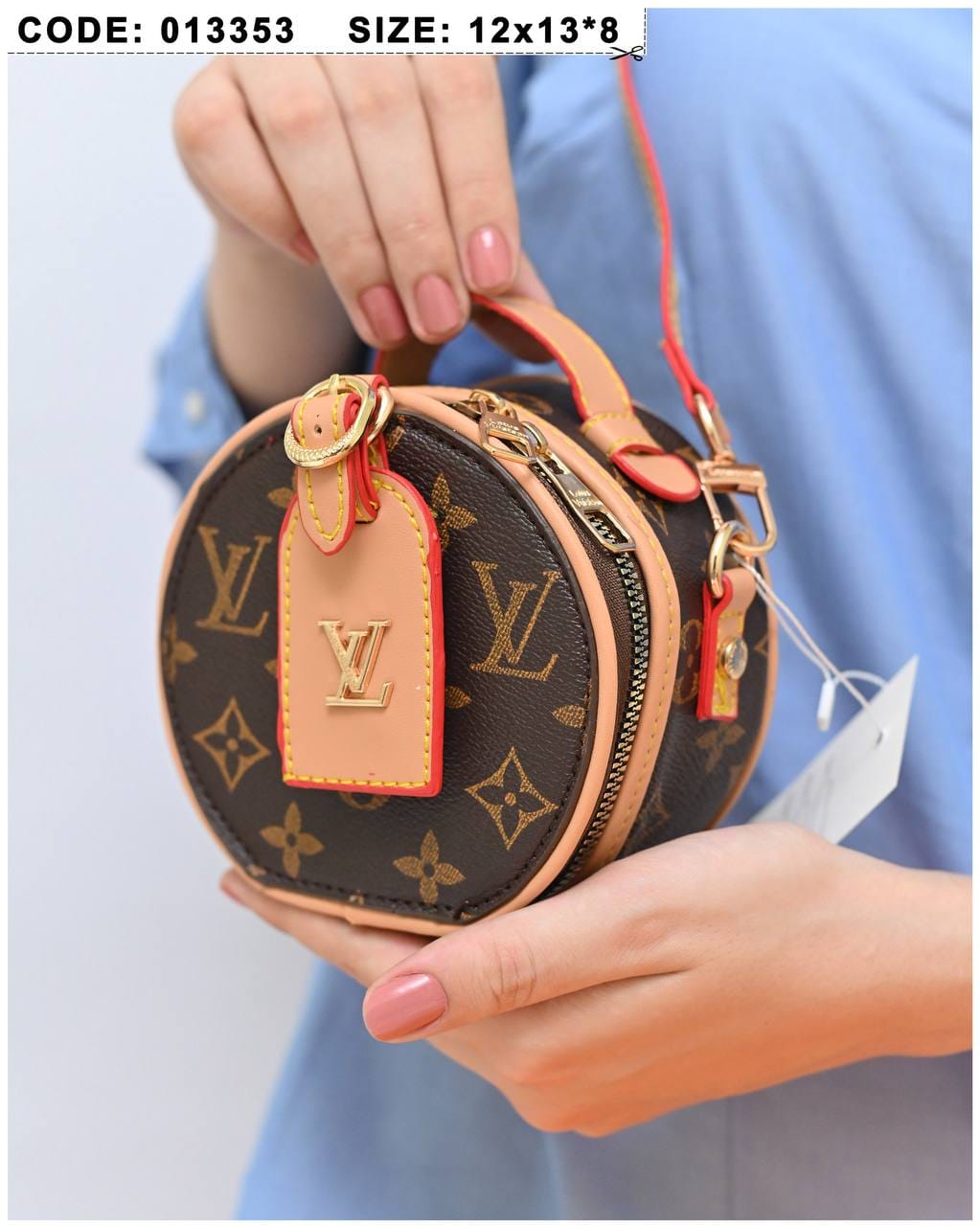 013353 — Round Mini Crossbody Bag — detail