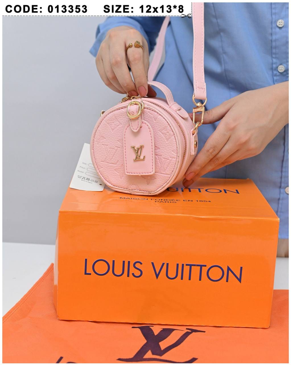 013353 — Round Mini Crossbody Bag — Pink