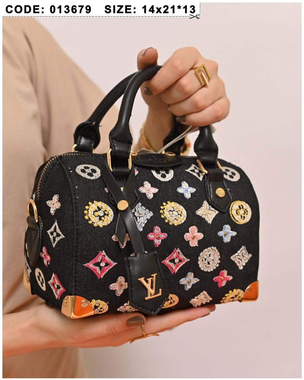 013679 — Colorful Dome Handbag — detail
