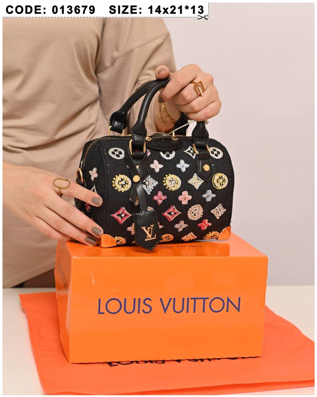 013679 — Colorful Dome Handbag — Black
