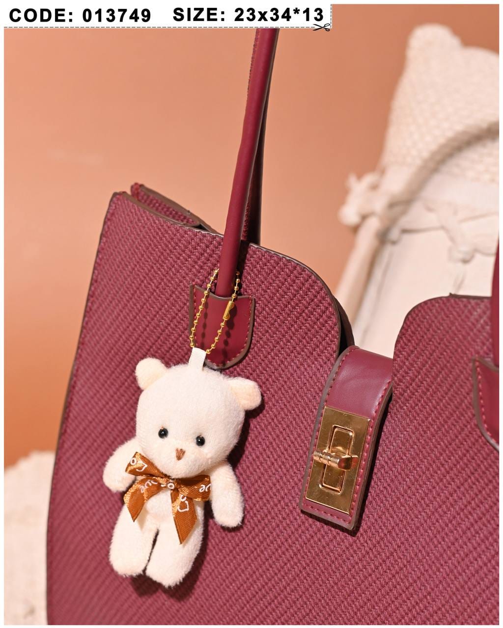 013749 — Bear Charm Long Handle Tote — detail