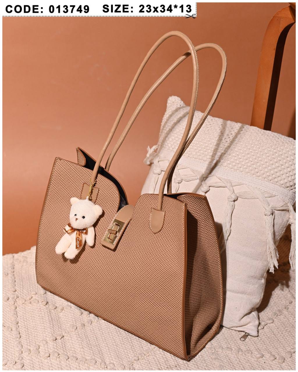 013749 — Bear Charm Long Handle Tote — Tan