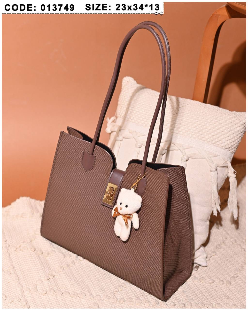 013749 — Bear Charm Long Handle Tote — Brown