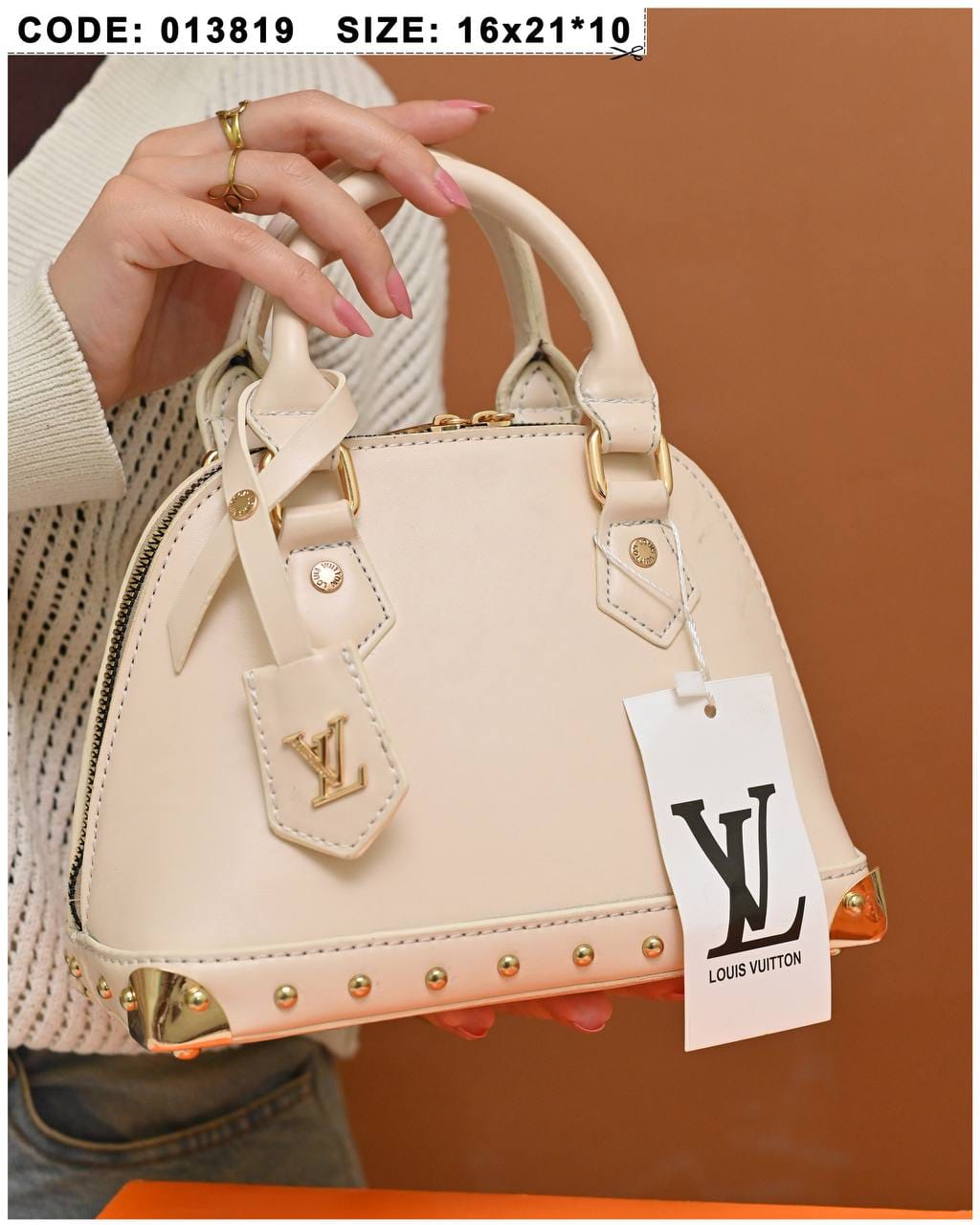 013819 — Stud Trim Dome Handbag — detail