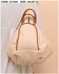 011040 — Cream side-pocket shoulder handbag front, 24 × 30 × 15 (Cream)
