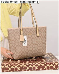 011100 — Beige and Cream long-handle tote bag front, 30 × 35 × 12 (Beige and Cream)