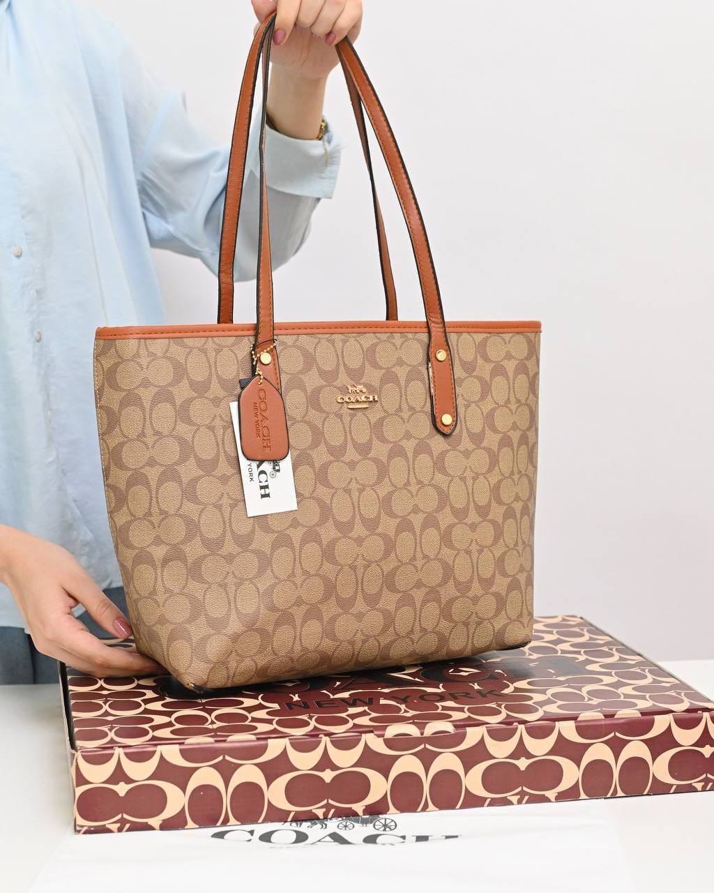 011100 — Beige and Tan long-handle tote bag front, 30 × 35 × 12 (Beige and Tan)