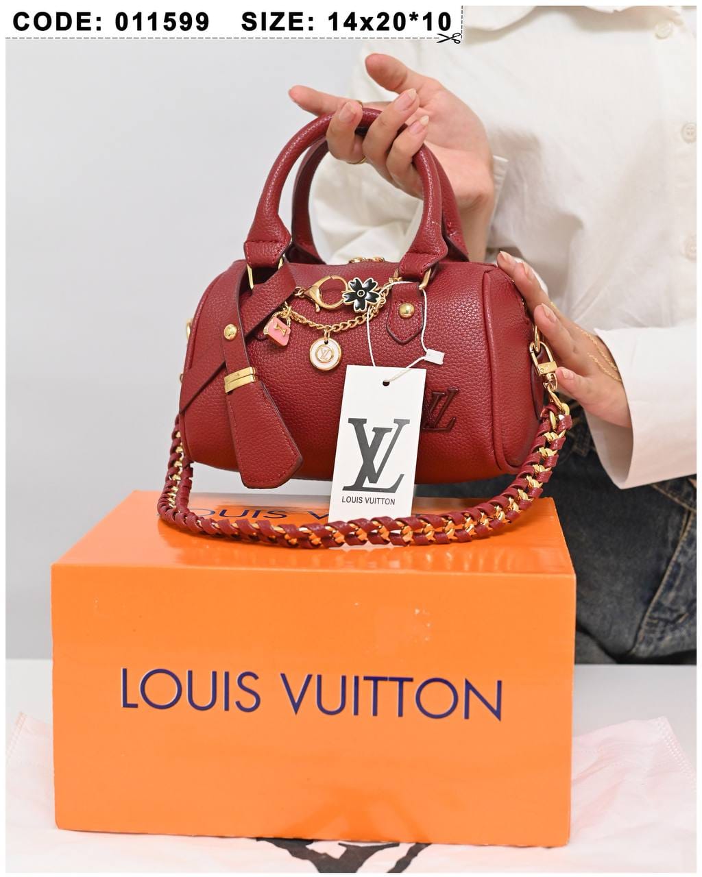 011599 — Red mini charm barrel handbag front, 14 × 20 × 10 (Red)