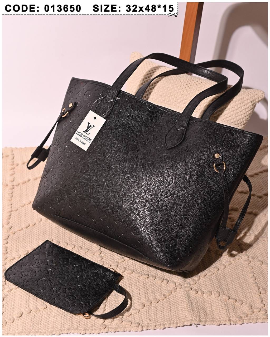 013650 — Black embossed tote with matching pouch front, 32 × 48 × 15 (Black)