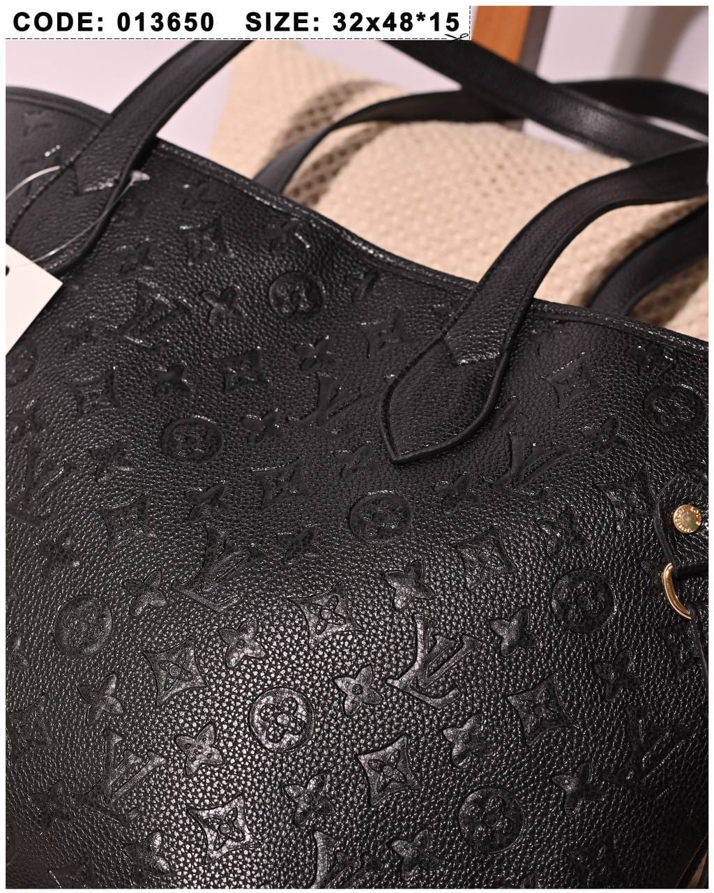 013650 — Black embossed tote with matching pouch detail, 32 × 48 × 15 (Black)