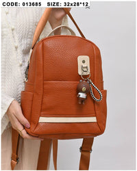 013685 — Brown bear-charm backpack front, 32 × 28 × 12 (Brown)