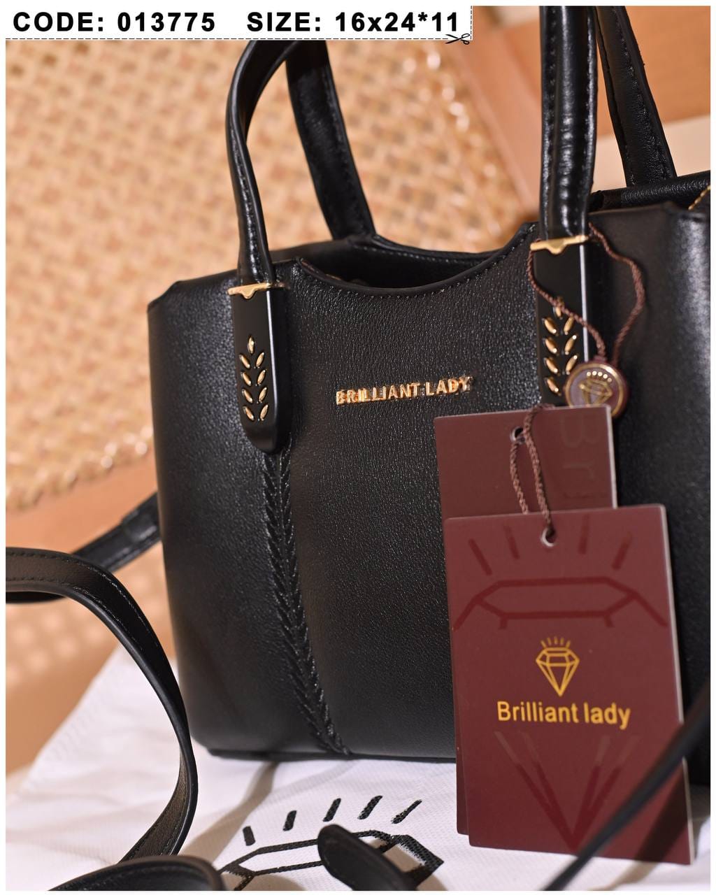 013775 — Black structured leaf-detail handbag detail, 16 × 24 × 11 (Black)