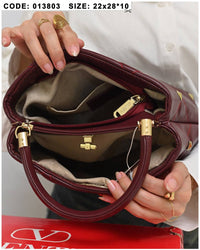 013803 — Burgundy diamond-quilted stud handbag interior, 22 × 28 × 10 (Burgundy)