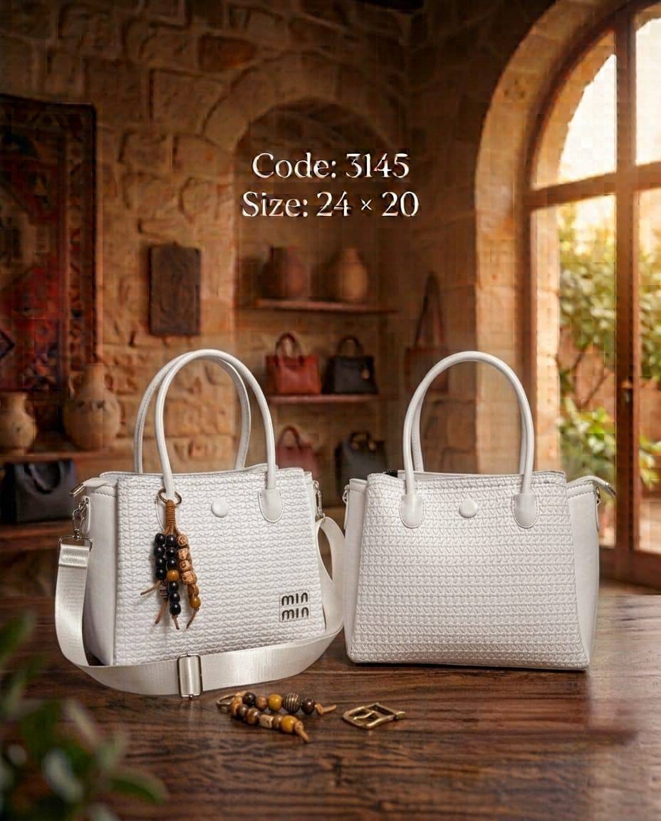 3145 — White woven look handbag front and back, 24 × 20 (White)