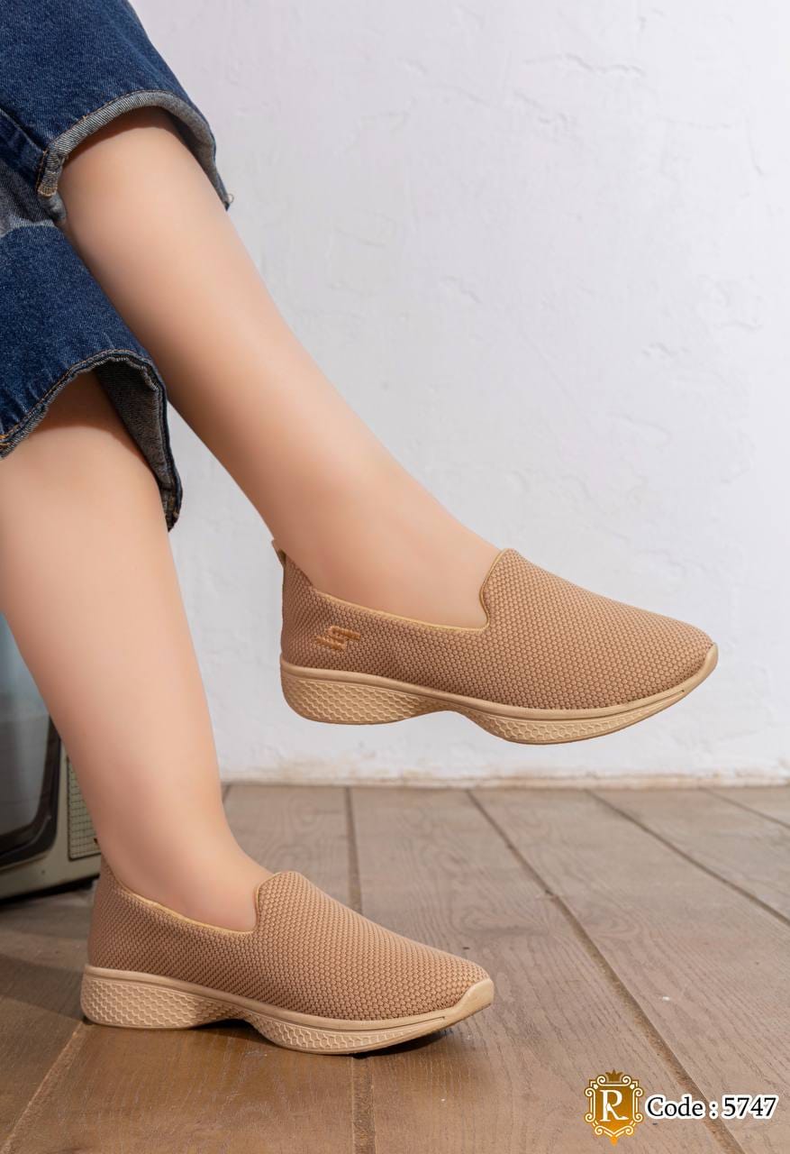 5747 — Camel textured slip-on shoes side view, 37, 38, 39, 40, 41, 42 (Camel)