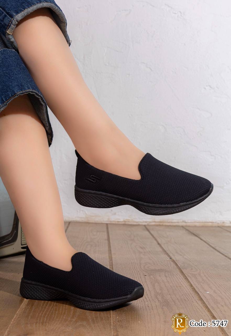 5747 — Black textured slip-on shoes side view, 37, 38, 39, 40, 41, 42 (Black)