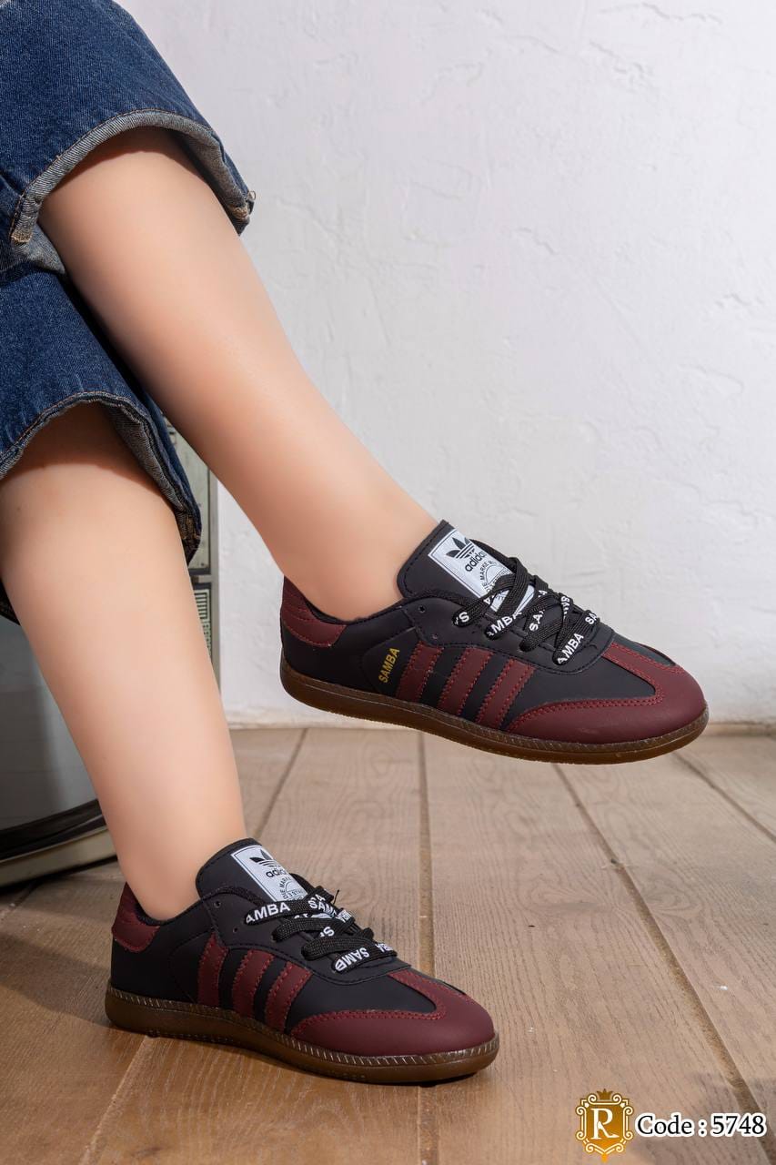5748 — Black / Burgundy two-tone lace-up sneakers side view, 37, 38, 39, 40, 41 (Black / Burgundy)