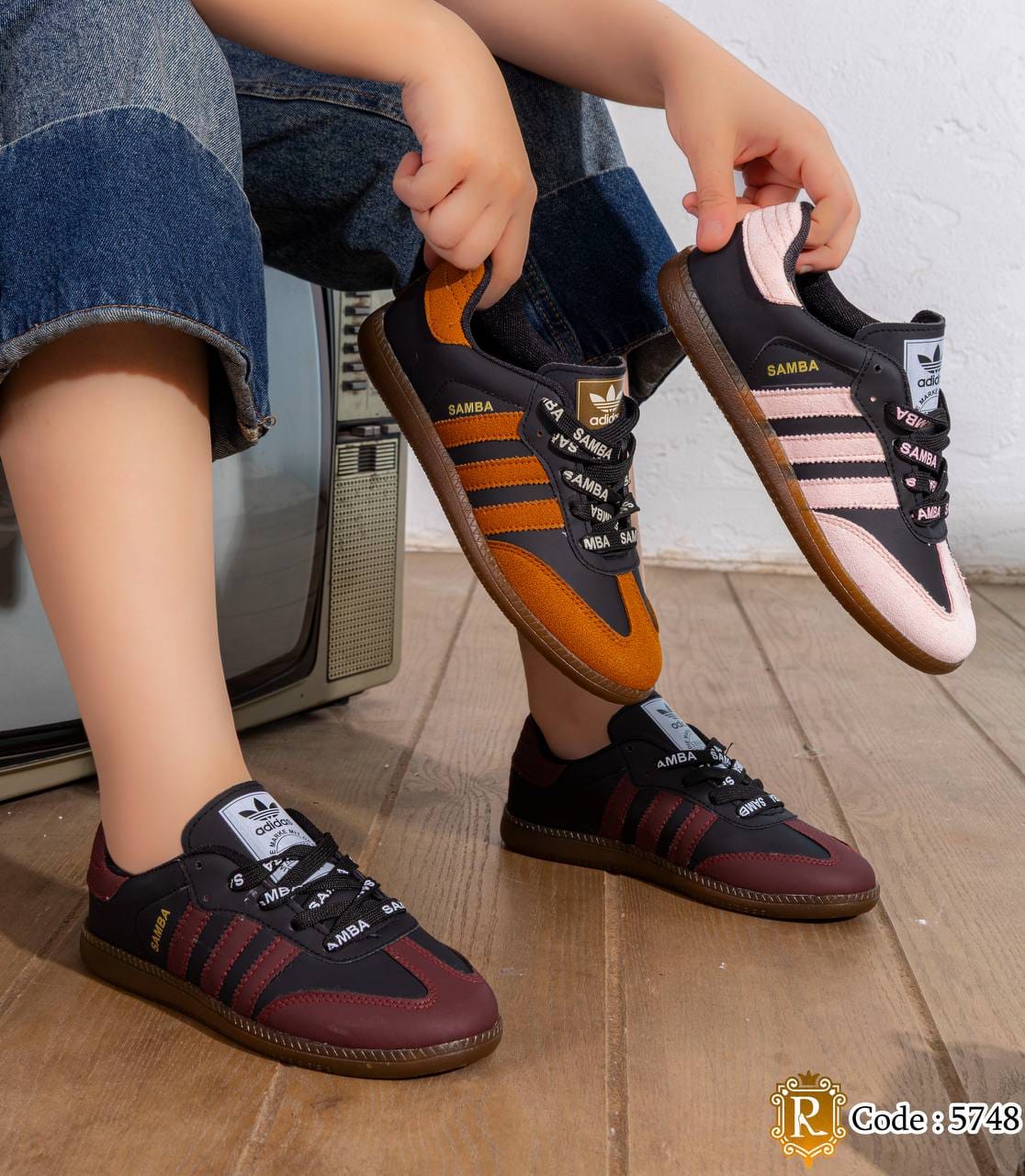 5748 — Two-tone lace-up sneakers, available color overview