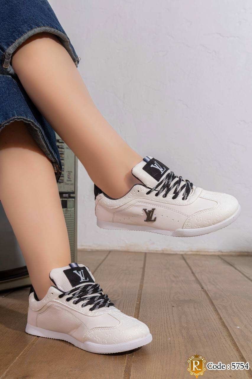 5754 — White / Black panelled lace-up sneakers side view, 37, 38, 39, 40, 41 (White / Black)