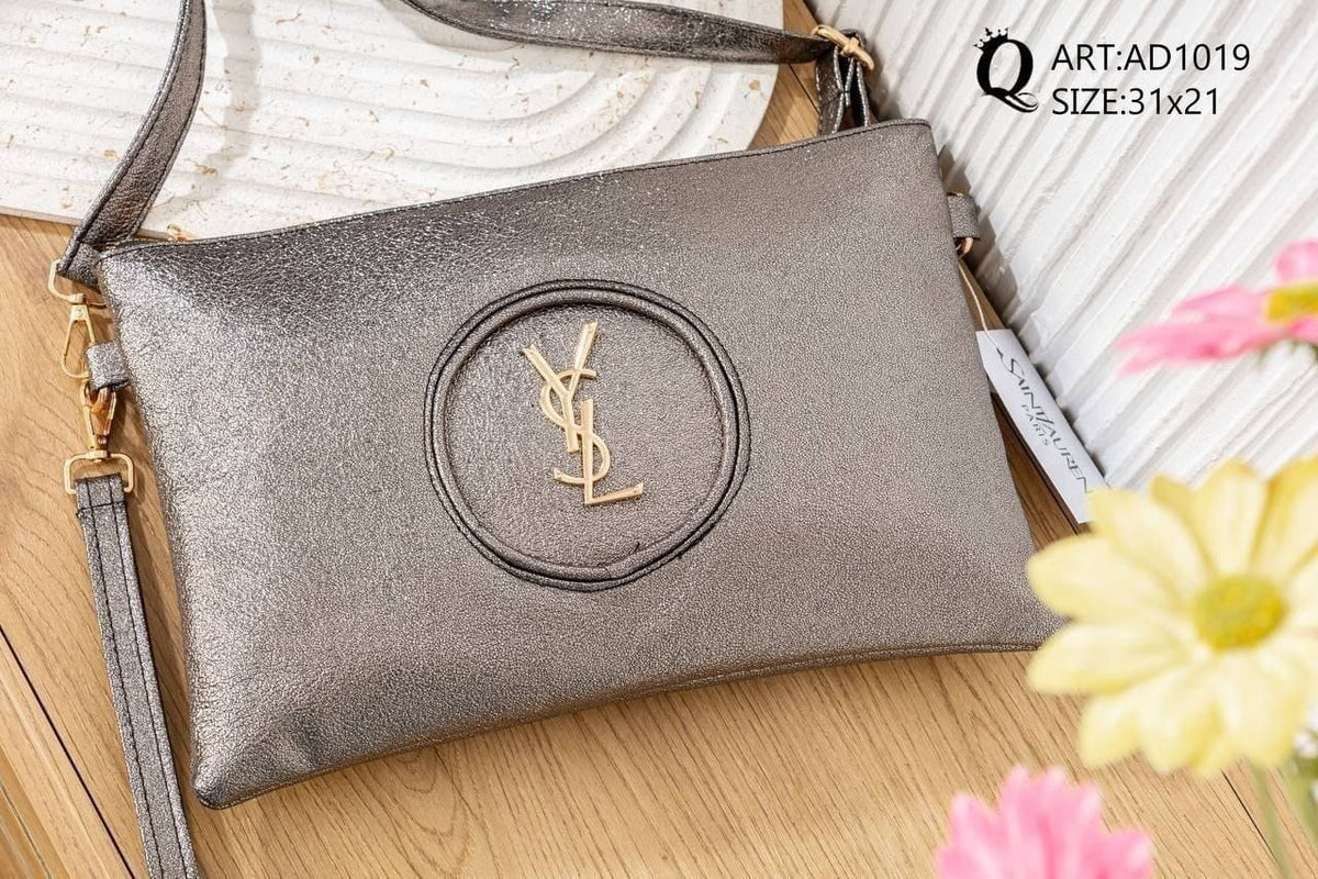 AD1019 — Pewter zip top clutch bag front, 31 × 21 (Pewter)