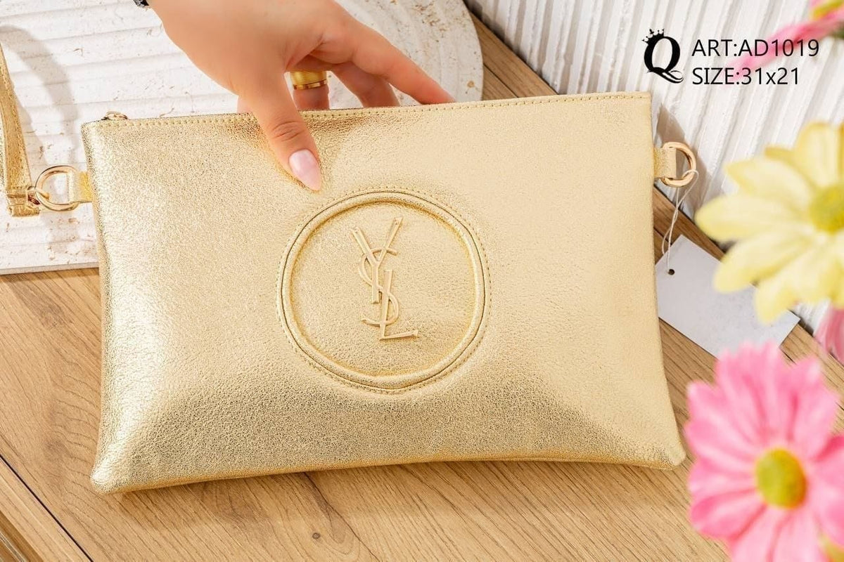 AD1019 — Gold zip top clutch bag front, 31 × 21 (Gold)