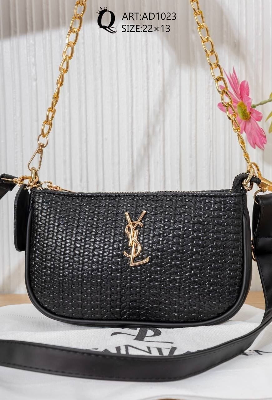 AD1023 — Black textured mini shoulder bag front, 22 × 13 (Black)