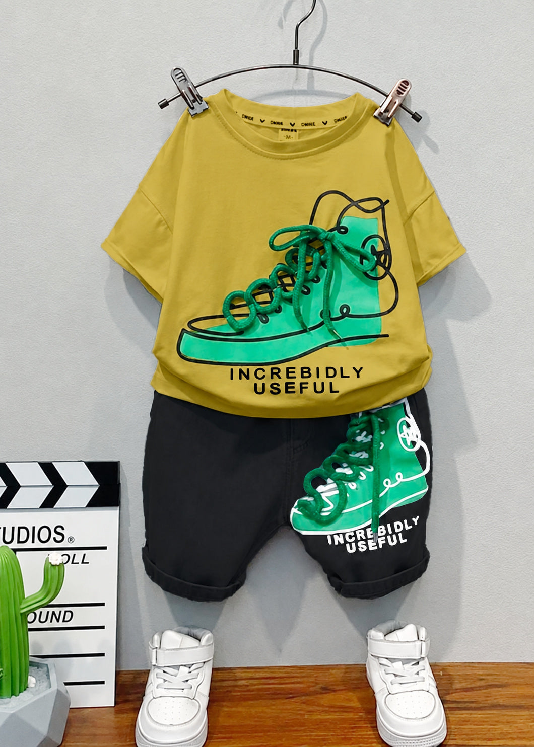 Green Step Graphic Shorts Set — Mustard