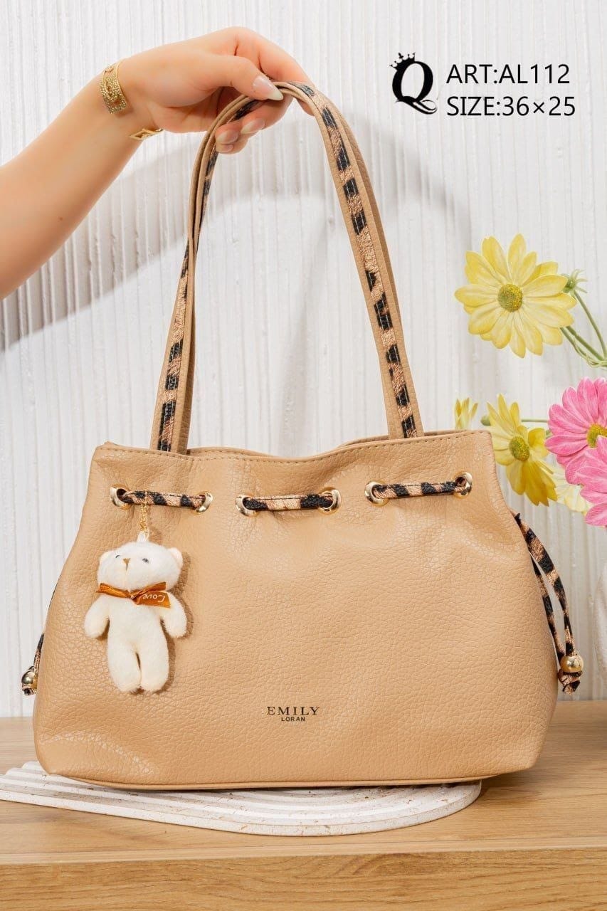 AL112 — Beige drawstring shoulder bag front, 36 × 25 (Beige)