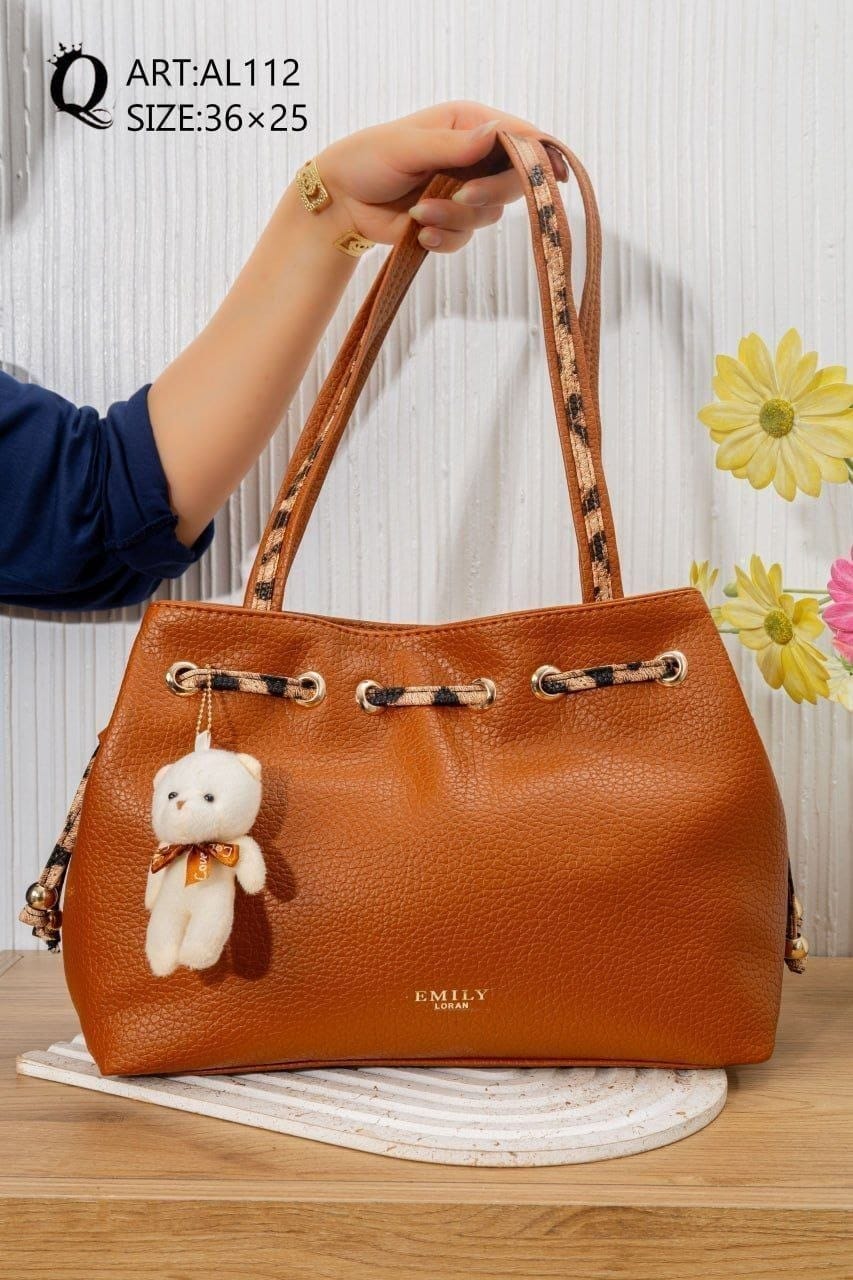 AL112 — Tan drawstring shoulder bag front, 36 × 25 (Tan)