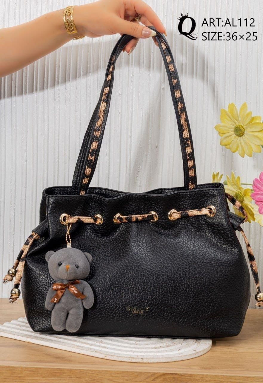 AL112 — Black drawstring shoulder bag front, 36 × 25 (Black)