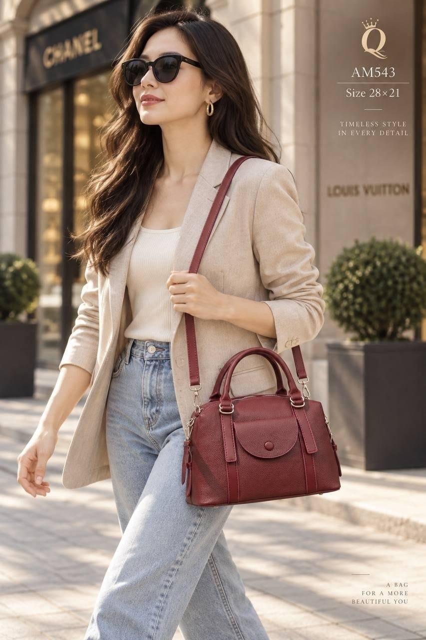 AM543 — Burgundy front-pocket handbag front, 28 × 21 (Burgundy)