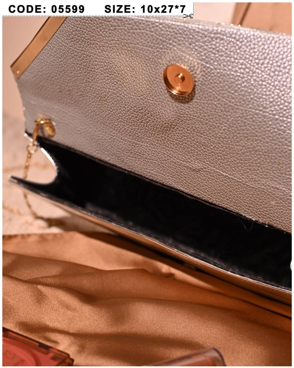 Metal Trim Evening Clutch – 05599 - detail