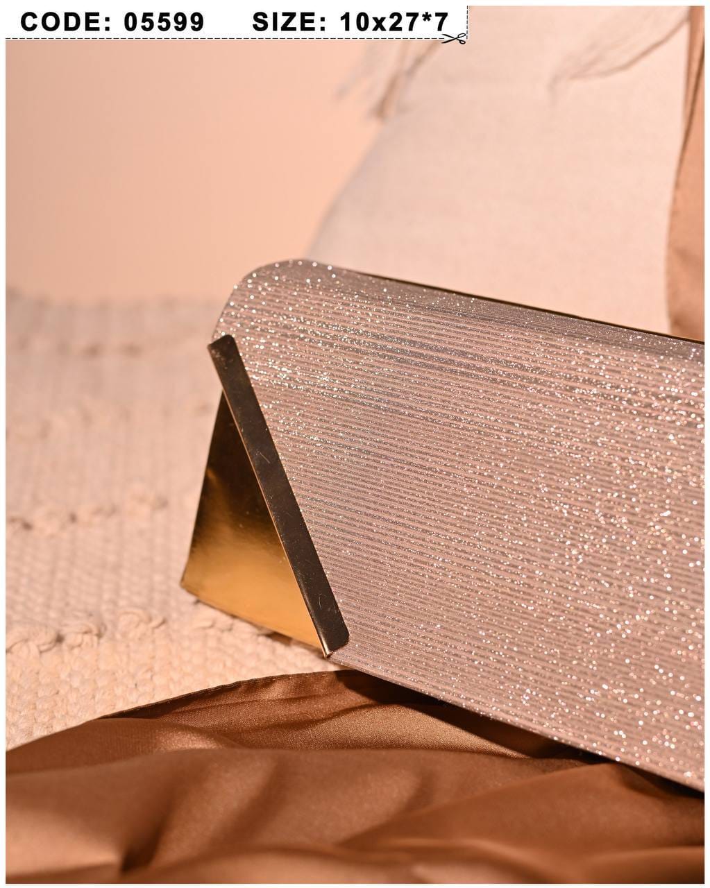 Metal Trim Evening Clutch – 05599 - detail