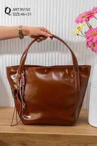 Charm Detail Tote Bag – Rt150 (Brown)