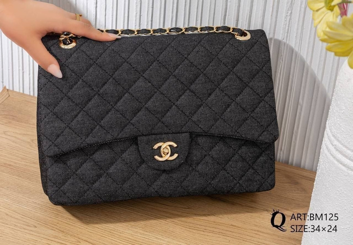 BM125 — Charcoal Textured quilted chain shoulder bag front, 34 × 24 (Charcoal Textured)