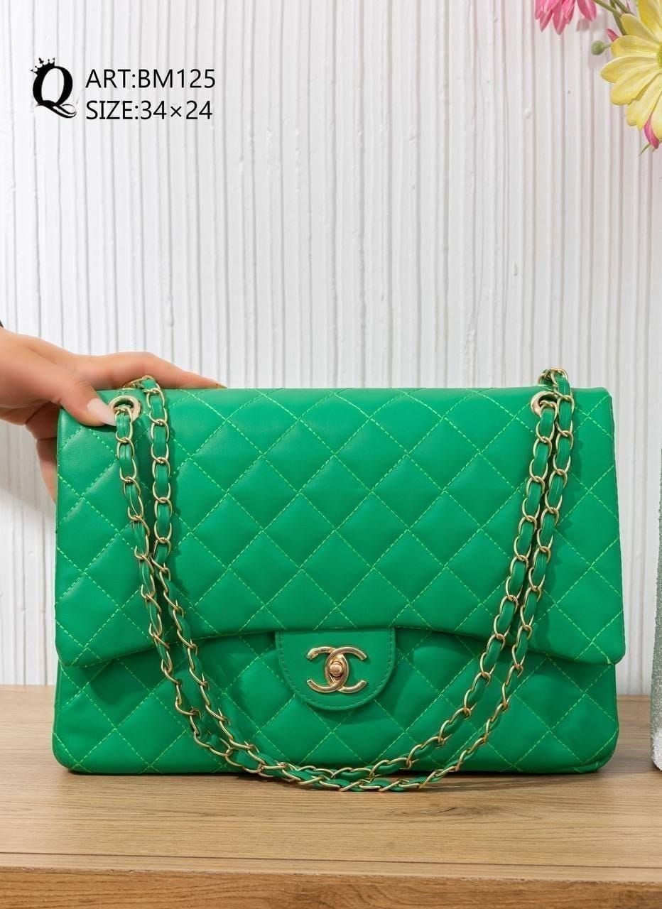 BM125 — Green quilted chain shoulder bag front, 34 × 24 (Green)