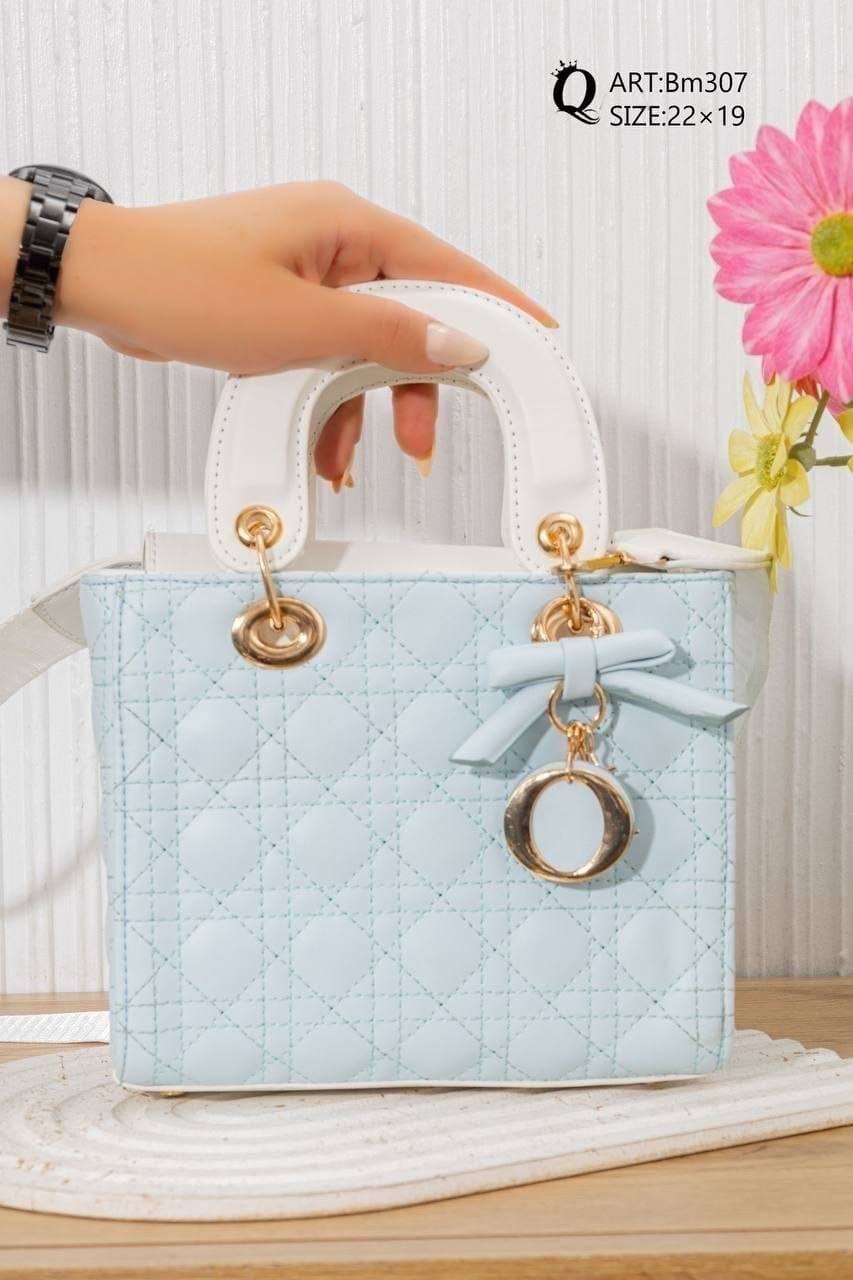 Bm307 — Light Blue / White quilted top handle bag front, 22 × 19 (Light Blue / White)