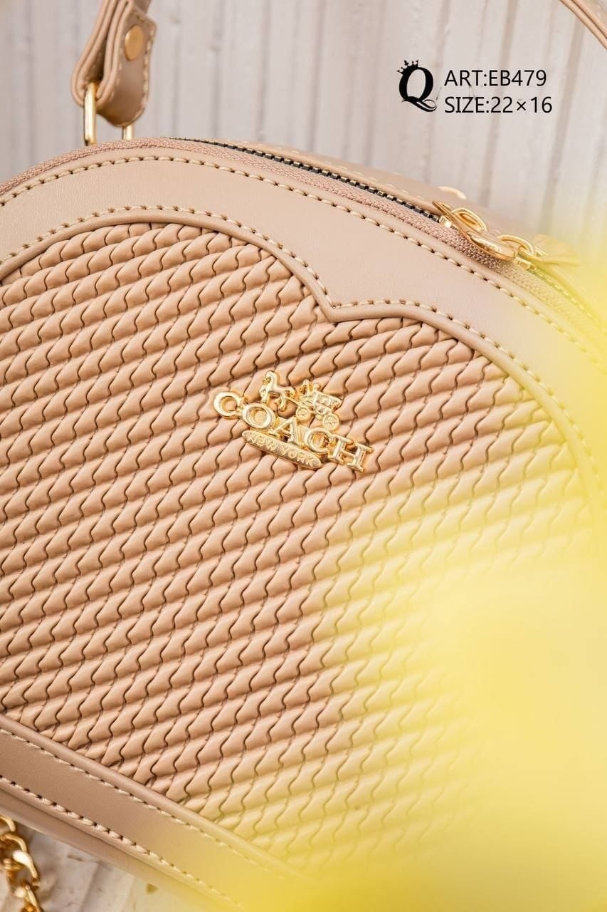 EB479 — Beige rounded woven-detail handbag detail, 22 × 16 (Beige)