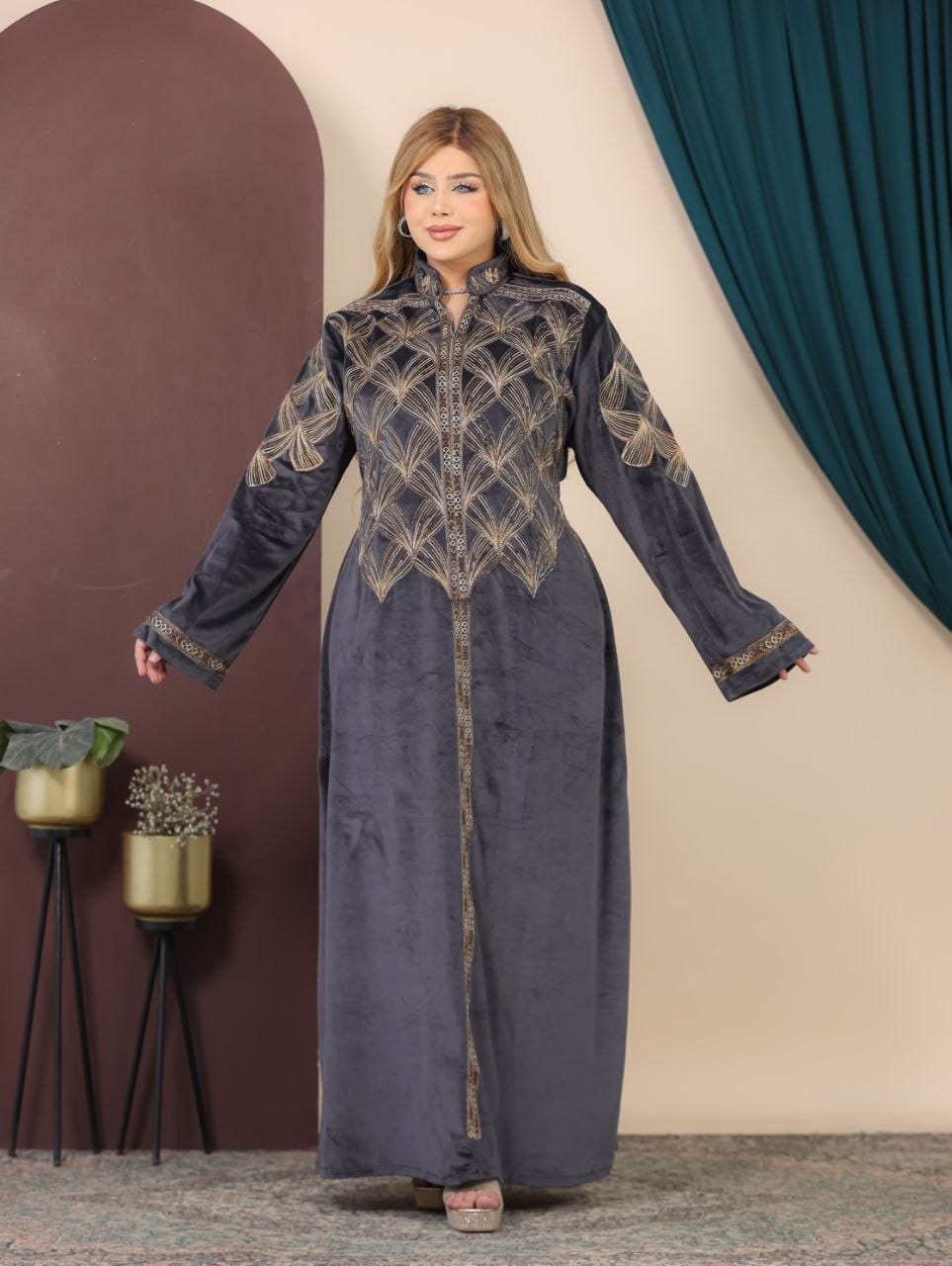 GLB_1 — Charcoal long dress with gold-tone embroidery sleeve view, 1: 60–85 kg; 2: 85–120 kg (Charcoal)