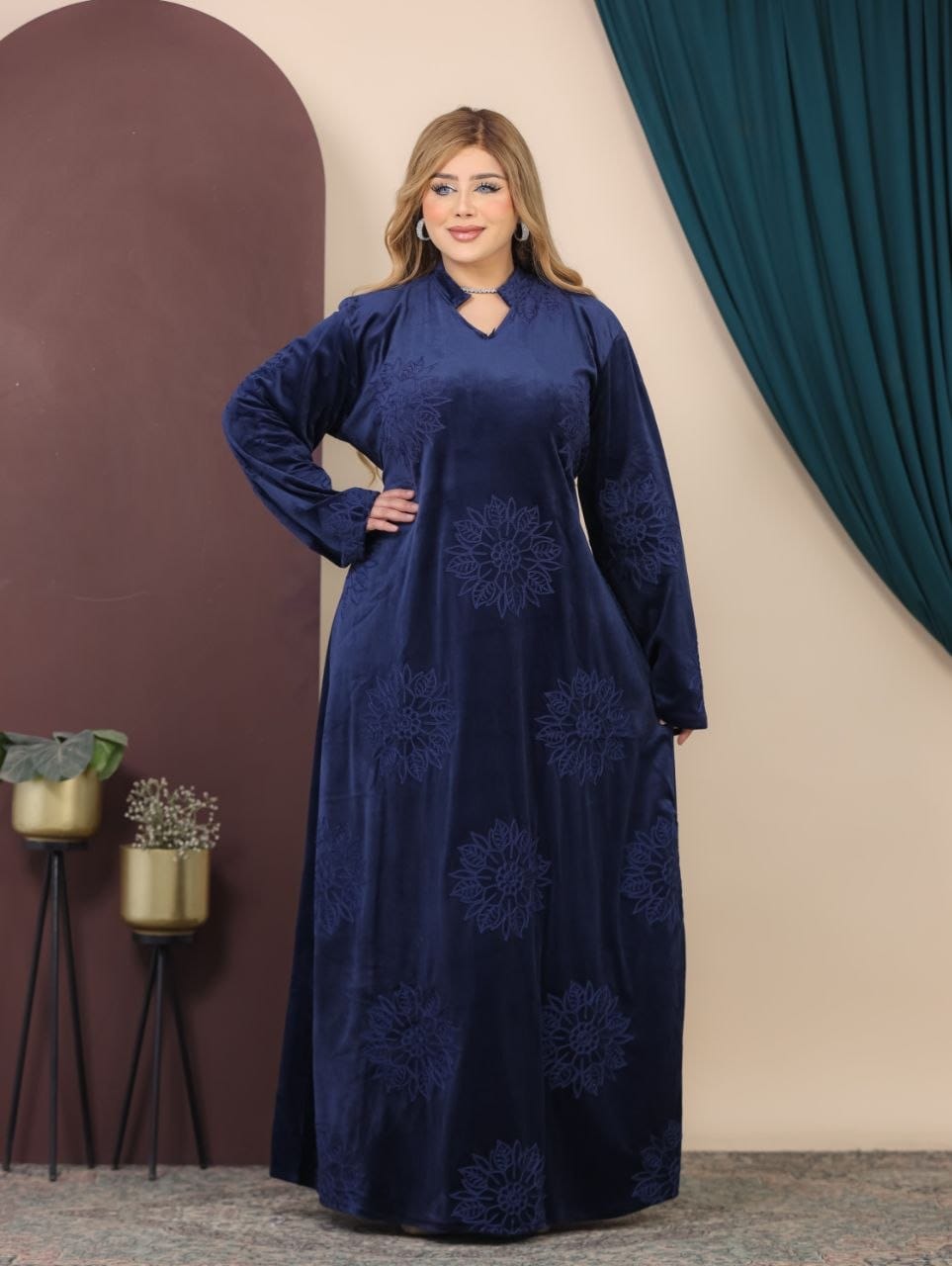 GLB_11 — Navy floral motif long-sleeve maxi abaya front view, 1: 60–85 kg; 2: 85–120 kg (Navy)