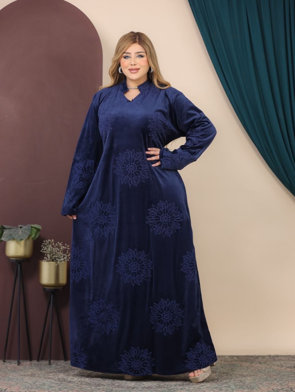 GLB_11 — Navy floral motif long-sleeve maxi abaya front view, 1: 60–85 kg; 2: 85–120 kg (Navy)