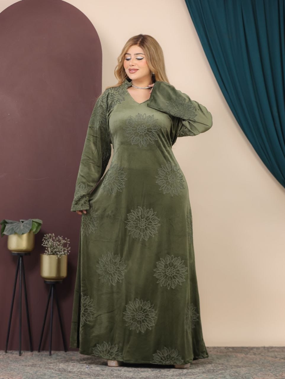 GLB_11 — Olive floral motif long-sleeve maxi abaya front view, 1: 60–85 kg; 2: 85–120 kg (Olive)