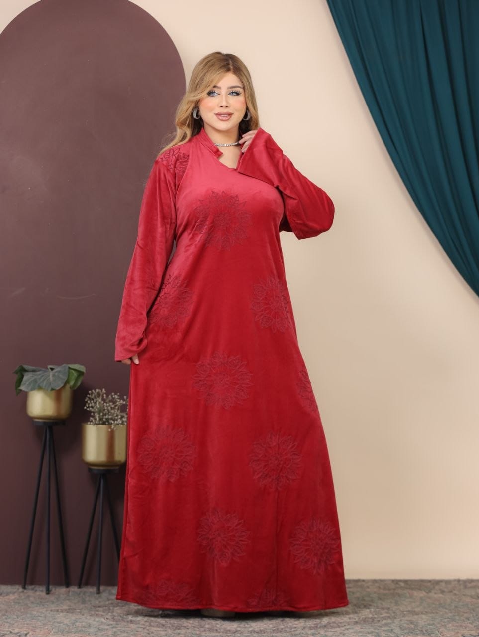 GLB_11 — Red floral motif long-sleeve maxi abaya front view, 1: 60–85 kg; 2: 85–120 kg (Red)