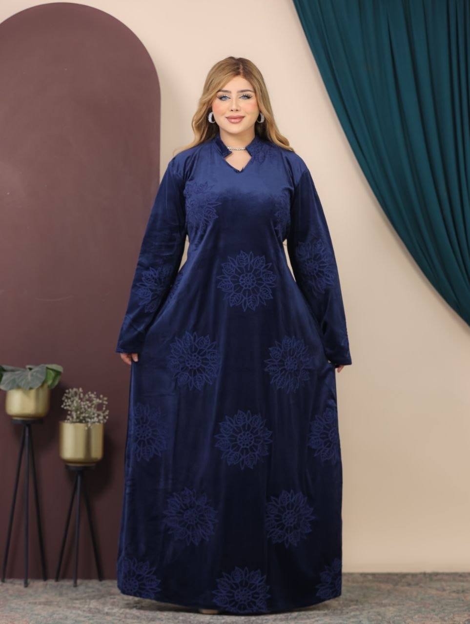 GLB_11 — Navy floral motif long-sleeve maxi abaya front view, 1: 60–85 kg; 2: 85–120 kg (Navy)