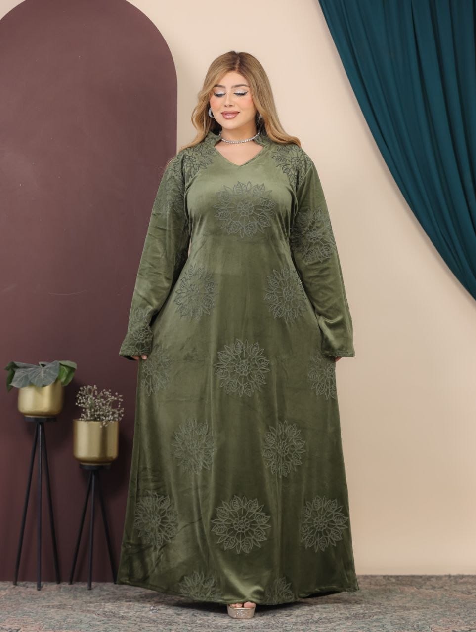 GLB_11 — Olive floral motif long-sleeve maxi abaya front view, 1: 60–85 kg; 2: 85–120 kg (Olive)
