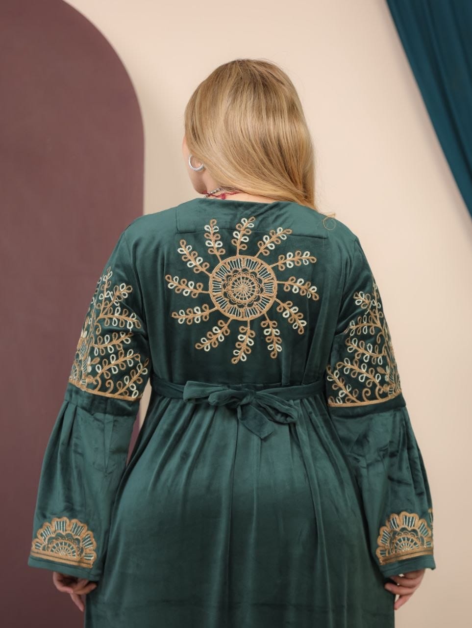 GLB_12 — Dark Green gold-patterned long-sleeve maxi abaya back view, 1: 60–85 kg; 2: 85–120 kg (Dark Green)