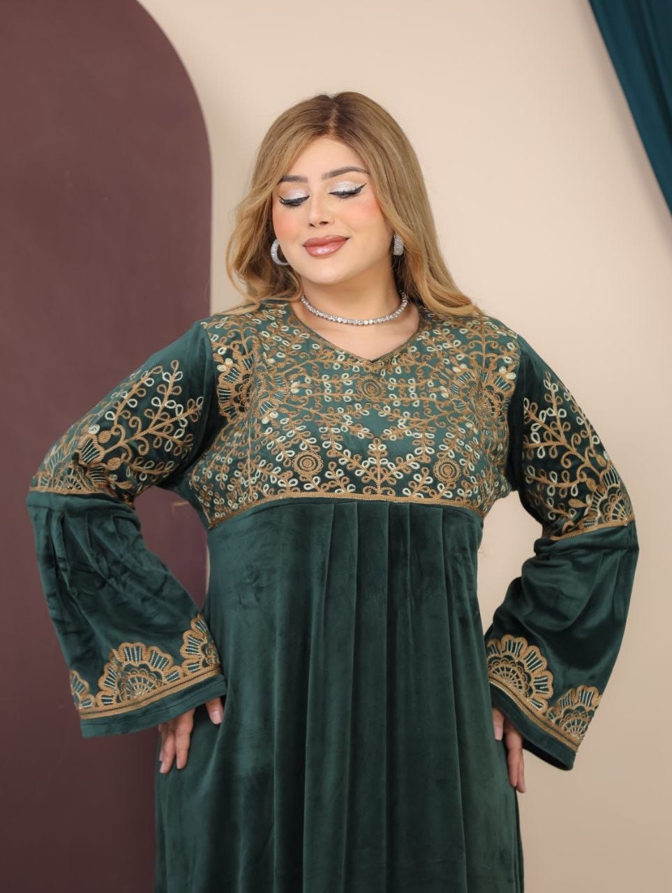 GLB_12 — Dark Green gold-patterned long-sleeve maxi abaya detail view, 1: 60–85 kg; 2: 85–120 kg (Dark Green)