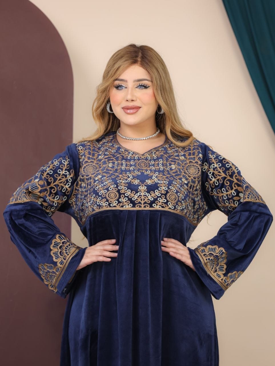 GLB_12 — Navy gold-patterned long-sleeve maxi abaya detail view, 1: 60–85 kg; 2: 85–120 kg (Navy)