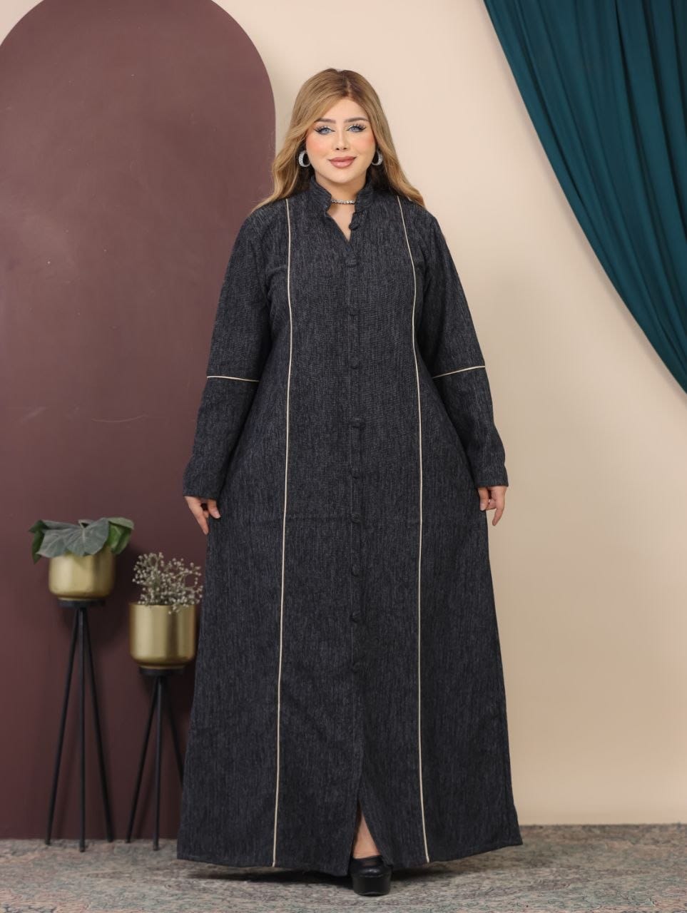 GLB_13 — Charcoal button-front maxi abaya with contrast piping front view, 1: 60–85 kg; 2: 85–120 kg (Charcoal)