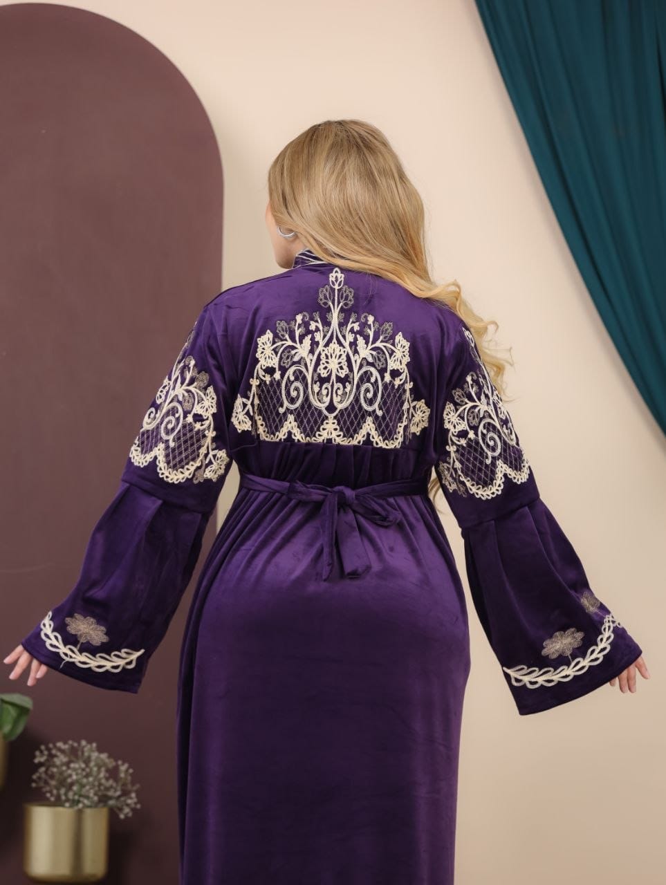 GLB_17 — Purple maxi abaya with ornate embroidery and tie back back view, 1: 60–85 kg; 2: 85–120 kg (Purple)